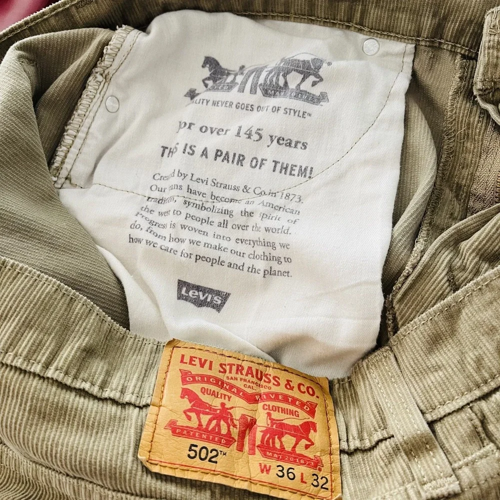 Levis 502 Brown Corduroy Actual Mens Straight Fit Casual Size 36x32 - Picture 7 of 7